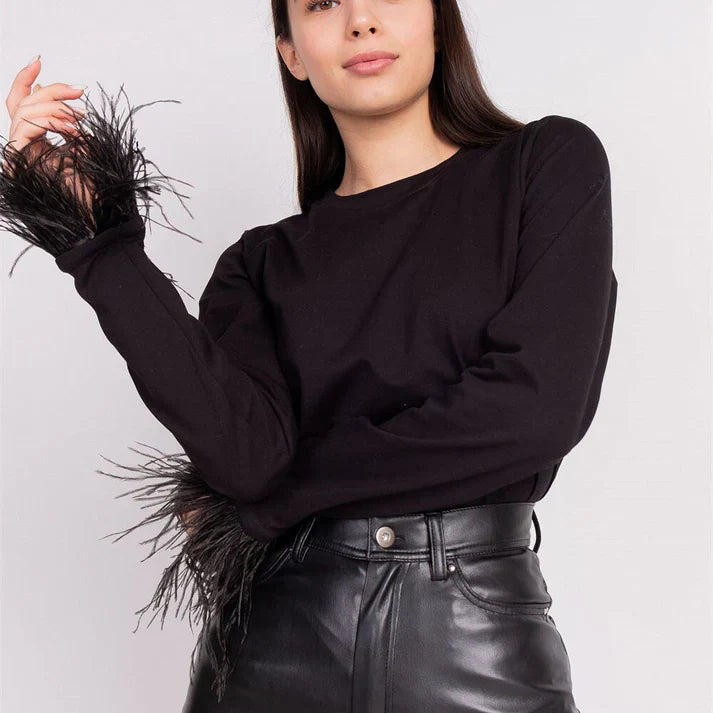 Sylis-Mode | Long Sleeve Top with Feathers