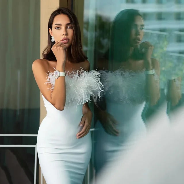 Sylis strapless dress with feathers