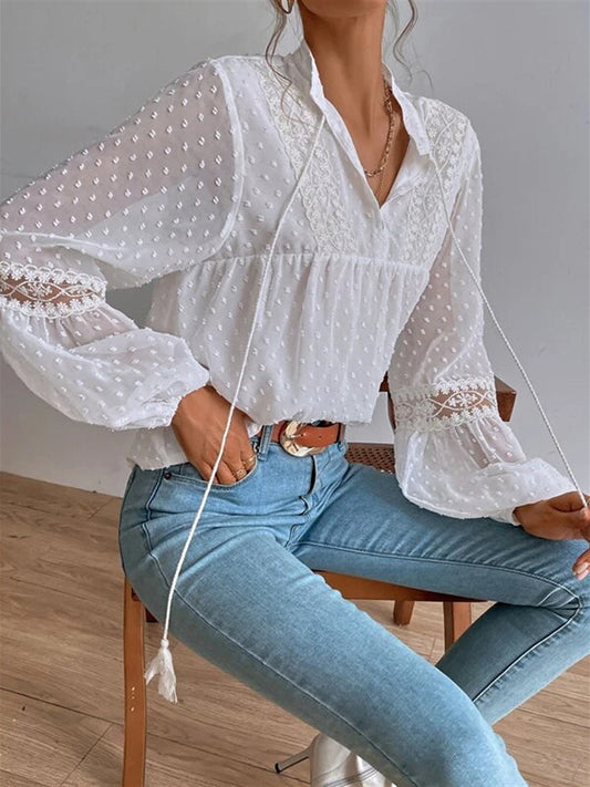 Sylis | Lace blouse with long sleeves and V-neck