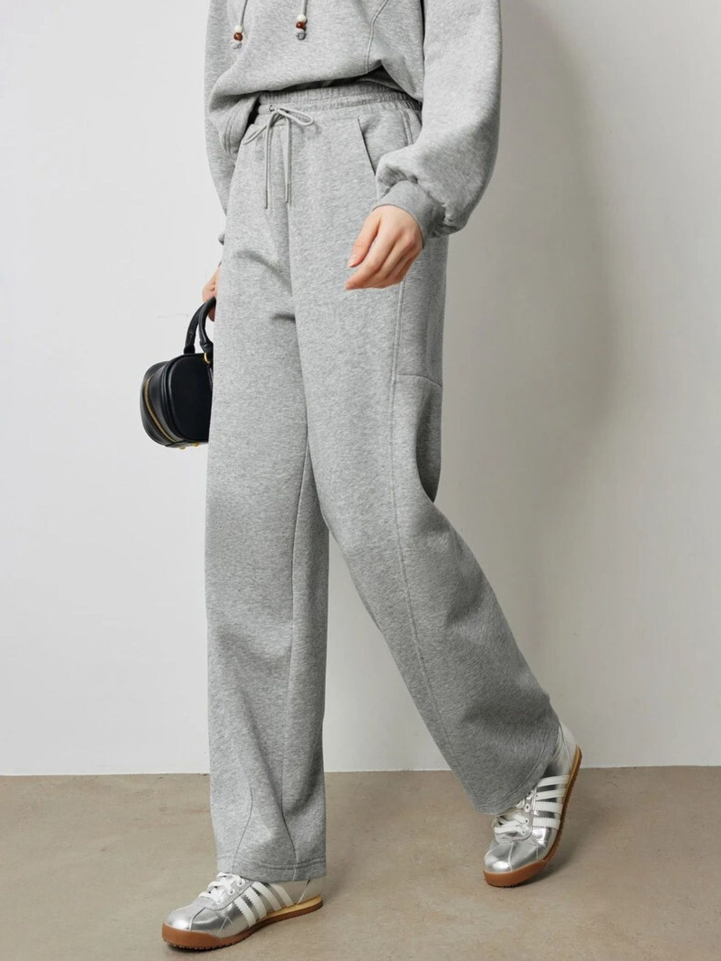 Relaxed Wide Joggers with Elastic Waist