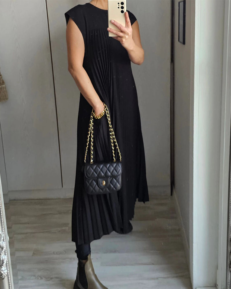 Sylis | Pleated Maxi Dress