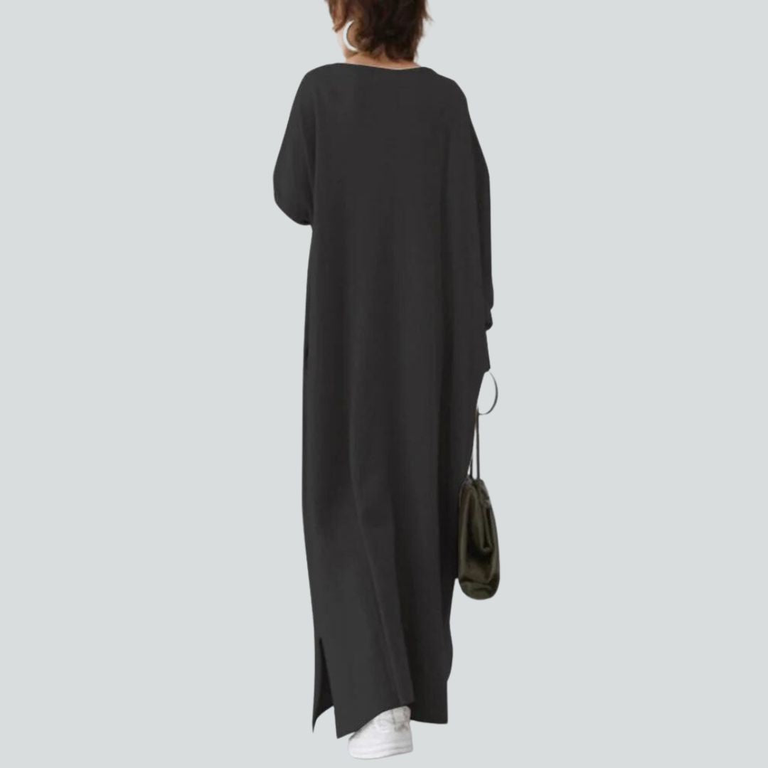 Sylis knit dress with V-neck and long sleeves in relaxed fit