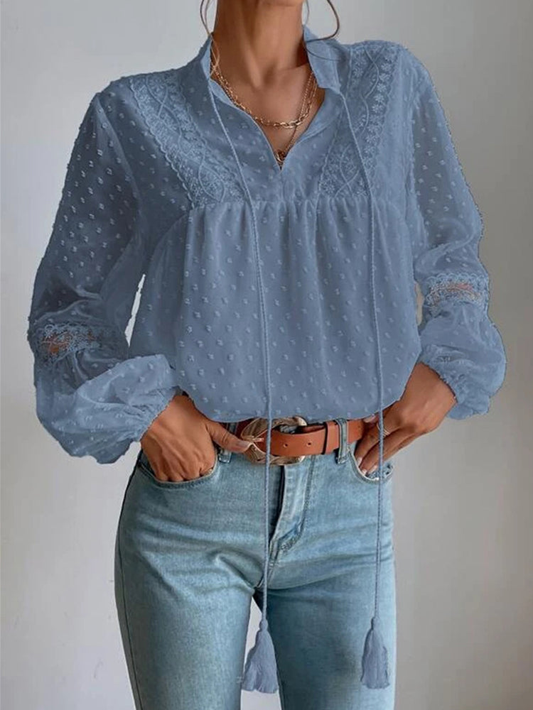 Sylis | Lace blouse with long sleeves and V-neck