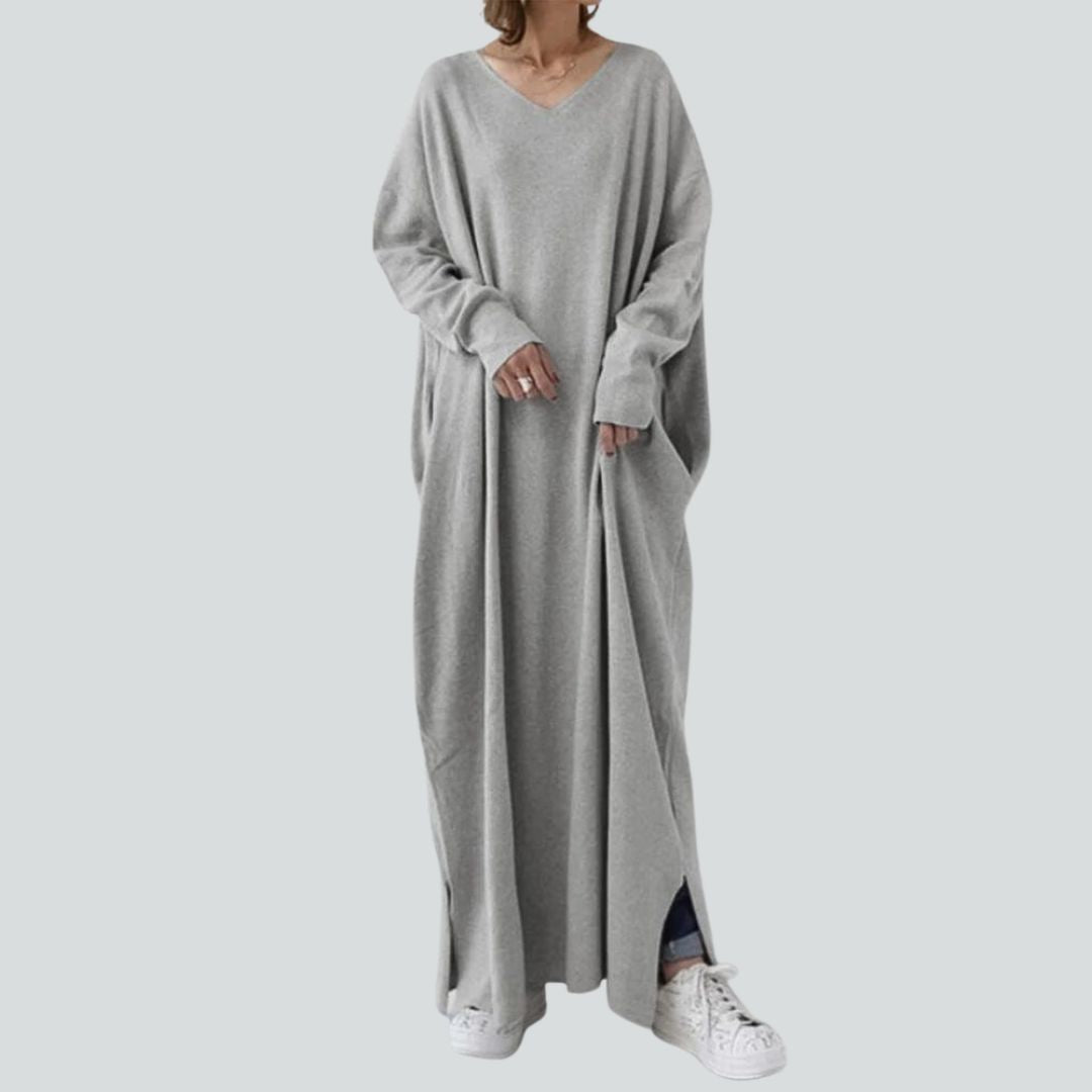 Sylis knit dress with V-neck and long sleeves in relaxed fit