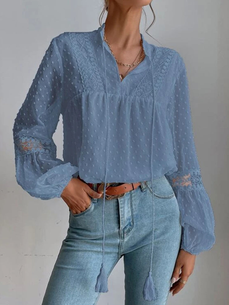 Sylis | Lace blouse with long sleeves and V-neck