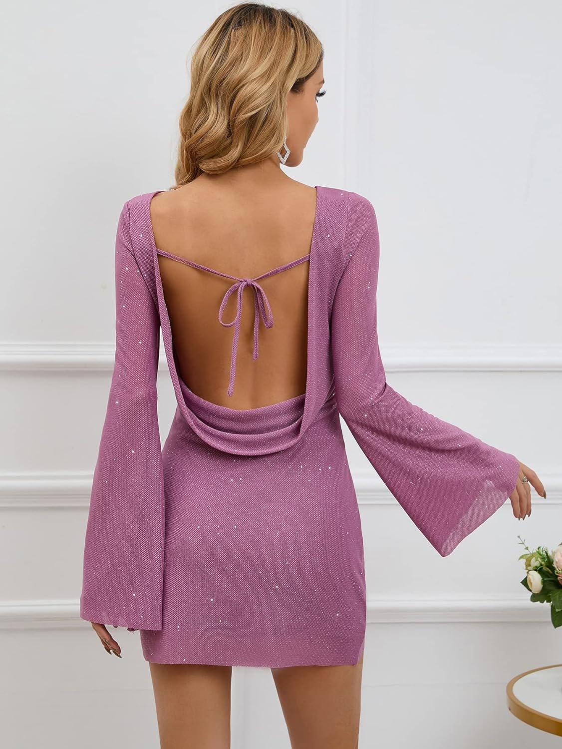 Sylis short party dress with long sleeves