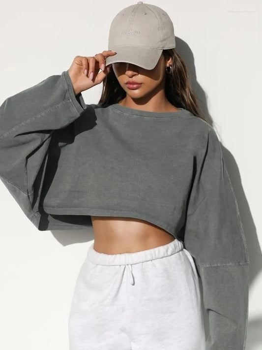 Sylis | Chic Cropped Sweatshirt