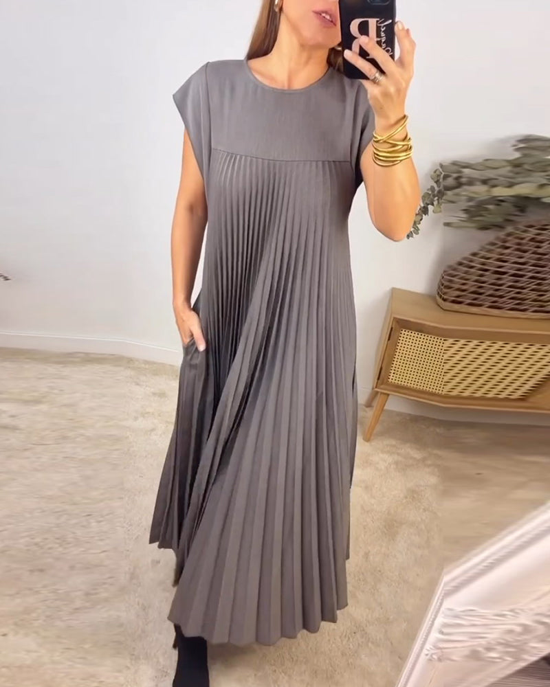 Sylis | Pleated Maxi Dress