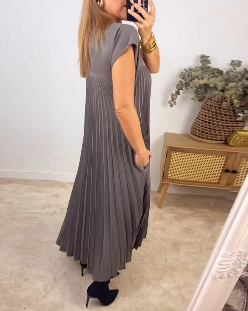 Sylis | Pleated Maxi Dress