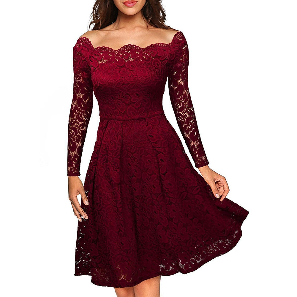 Sylis | Lace dress with slit at the neckline and sleeves