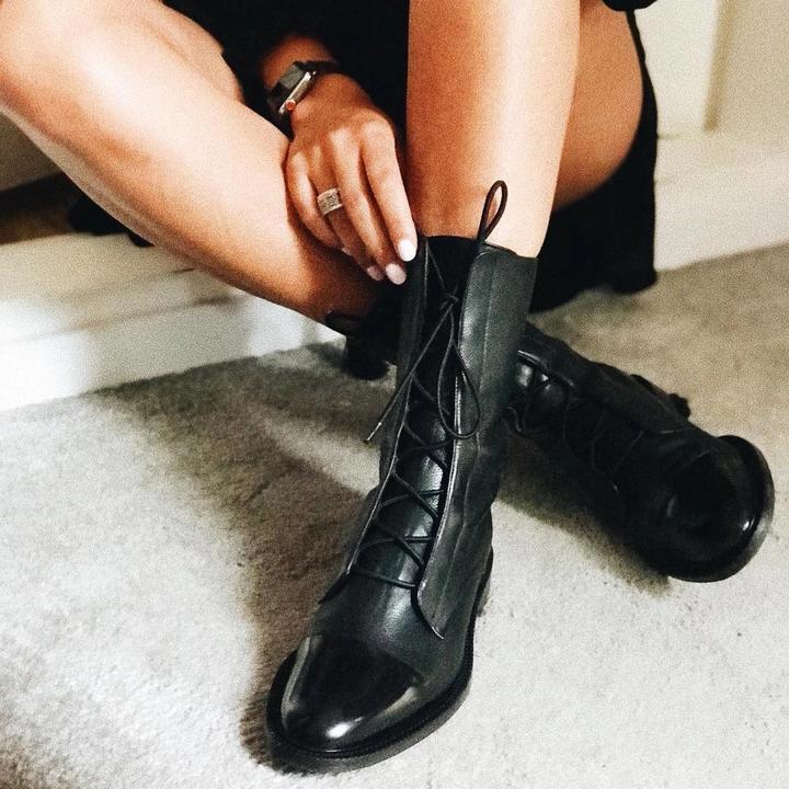 Sylis | Timeless Lace-Up Ankle Boots