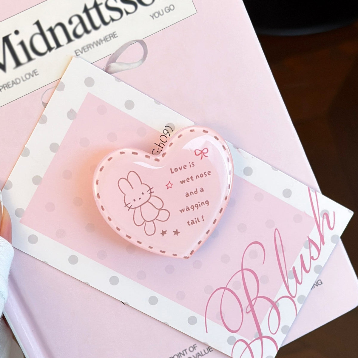 Heart-shaped ceramic