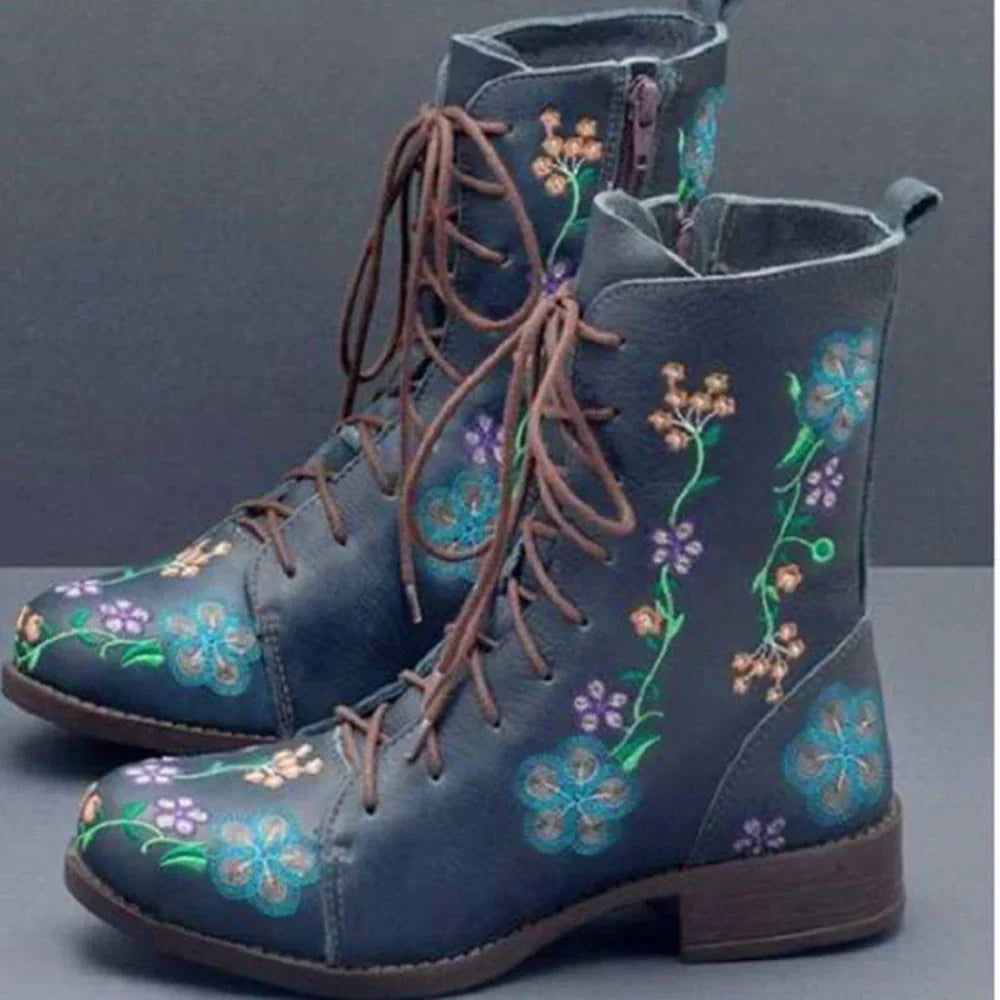 Sylis retro with ethnic embroidery