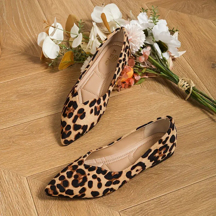 Elegant and lightweight lace tops with leopard print