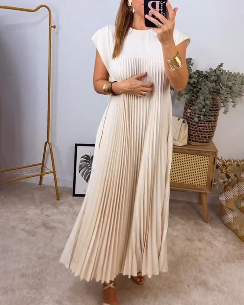 Sylis | Pleated Maxi Dress