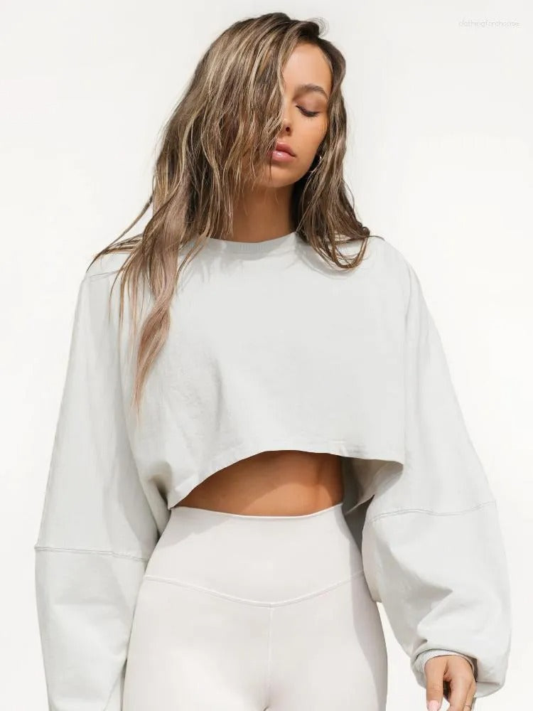 Sylis | Chic Cropped Sweatshirt