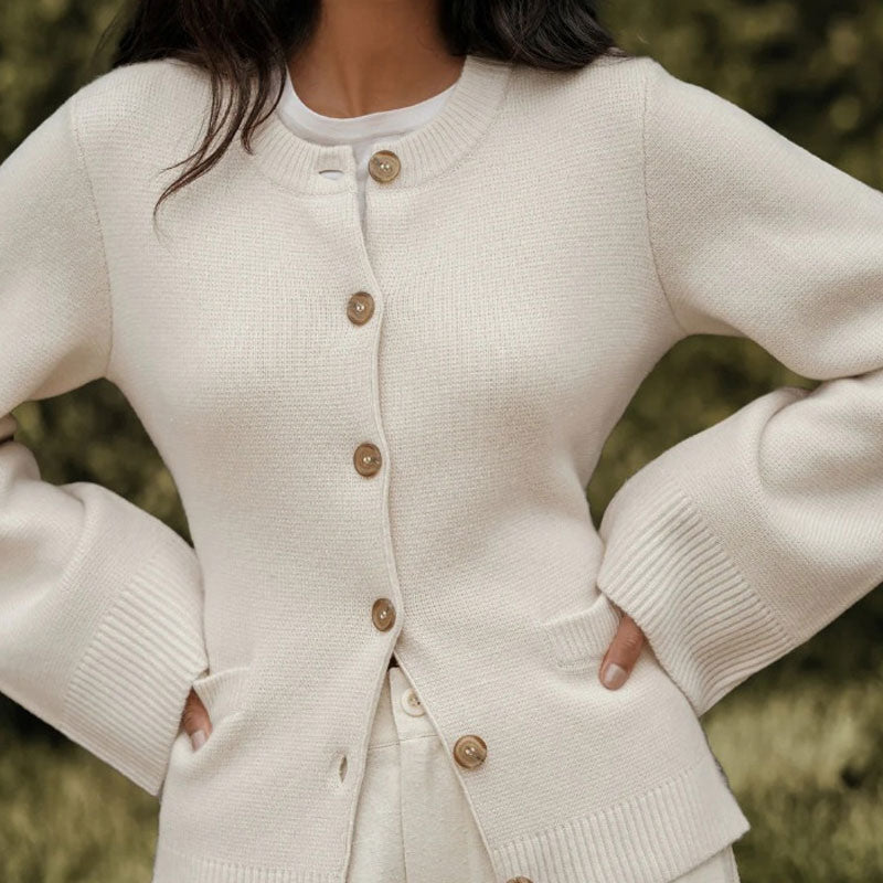 Sylis | Classic Buttoned Cardigan