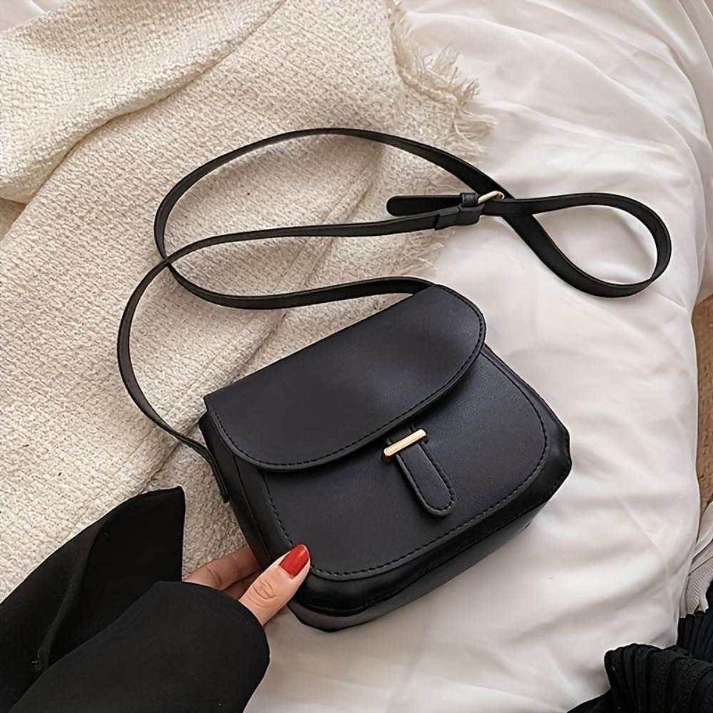 Sylis - Elegant Saddle Crossbody Bag