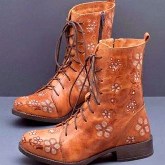 Sylis retro with ethnic embroidery