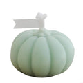 GlowHarvest – Handmade scented candle in pumpkin shape for a cozy atmosphere