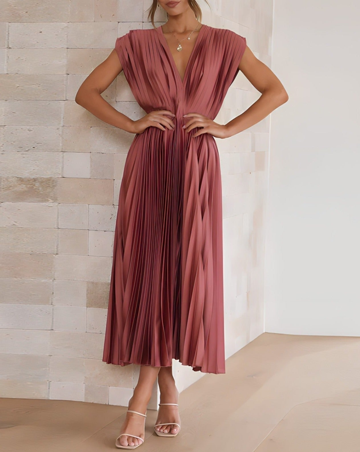 Sylis | Elegant Pleated Midi Dress