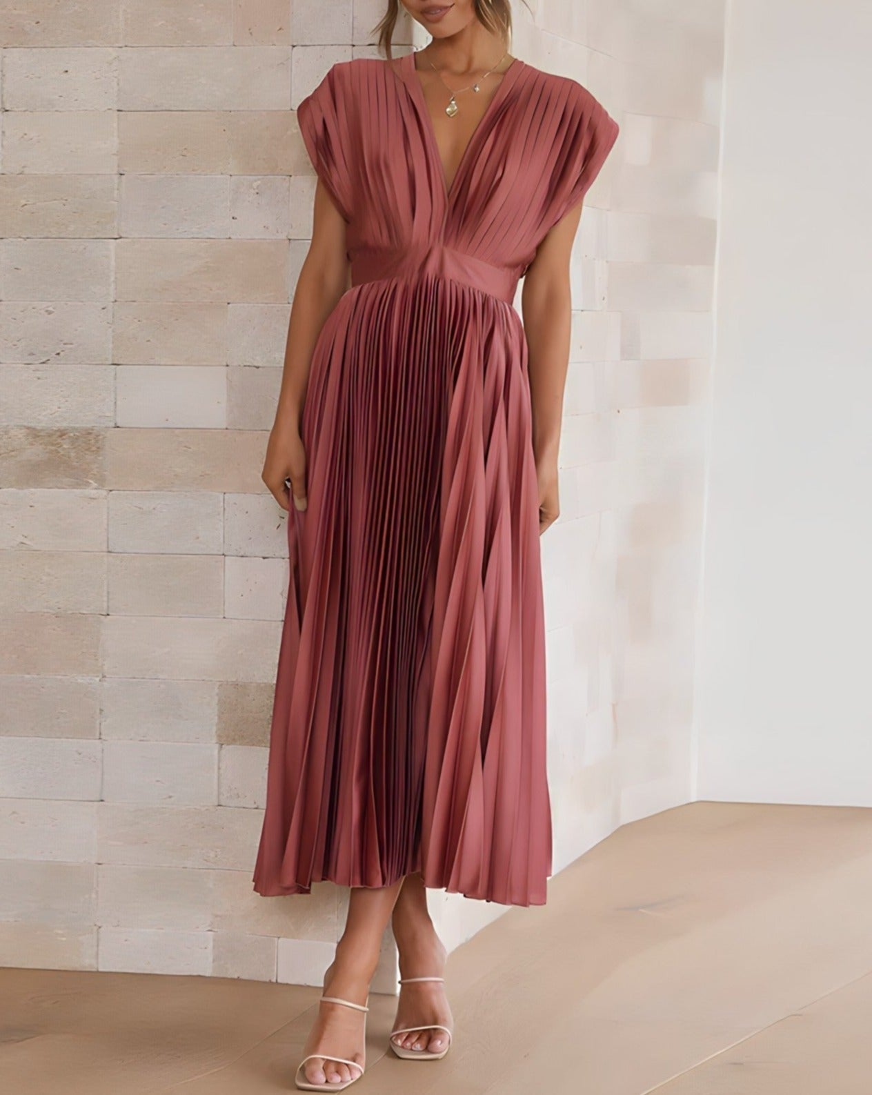 Sylis | Elegant Pleated Midi Dress