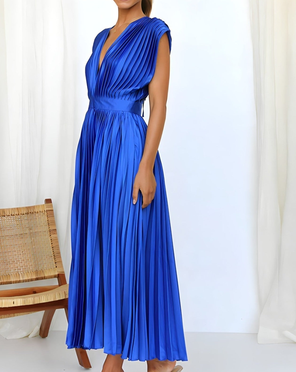 Sylis | Elegant Pleated Midi Dress