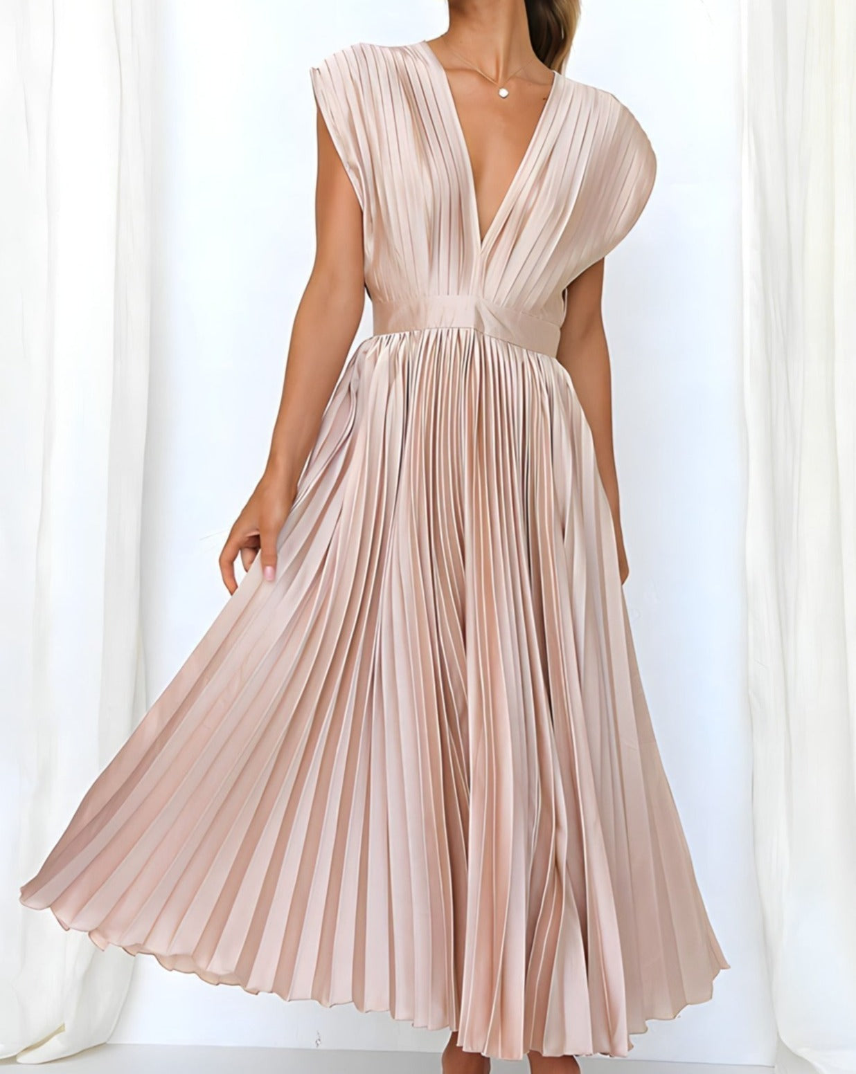 Sylis | Elegant Pleated Midi Dress