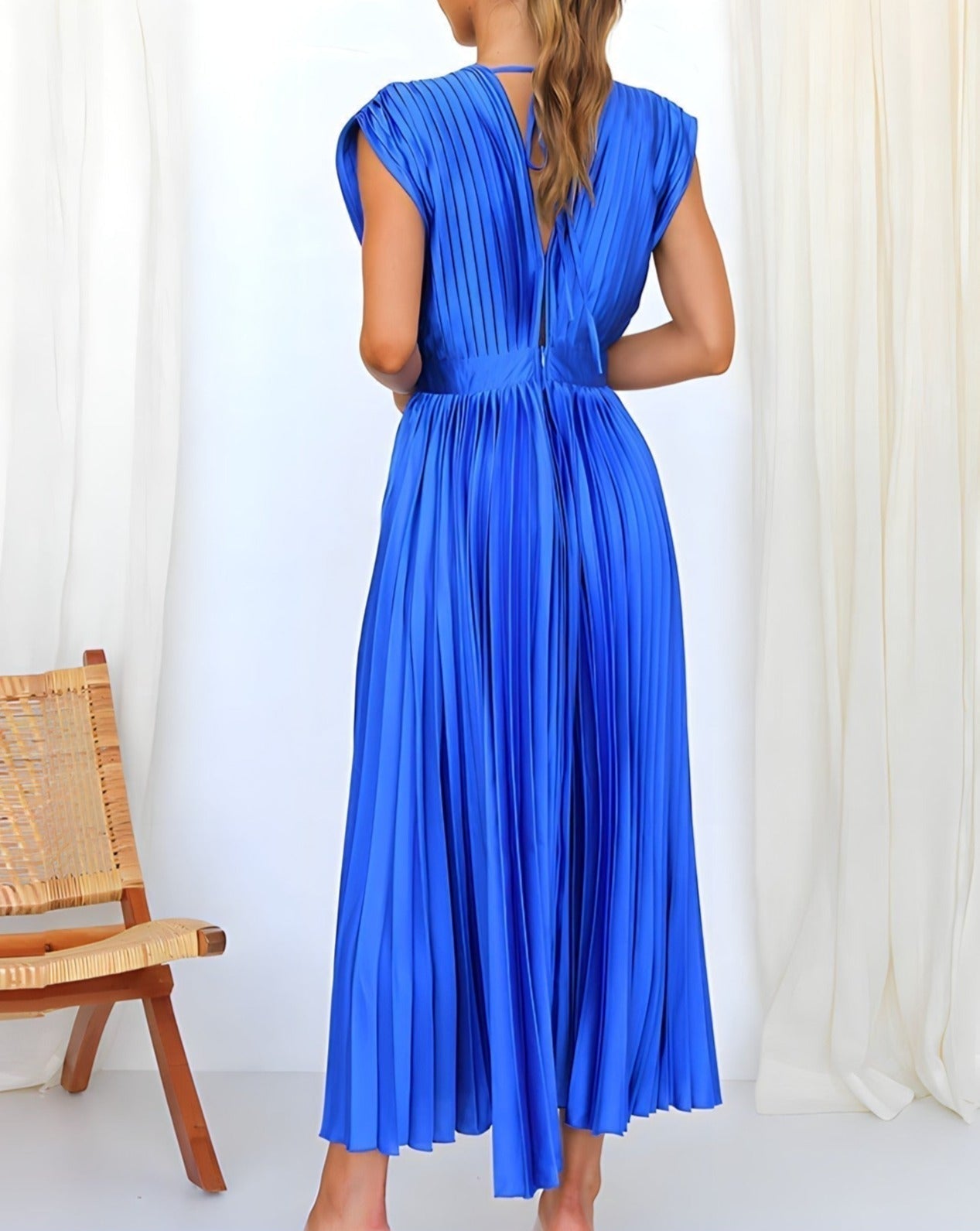 Sylis | Elegant Pleated Midi Dress