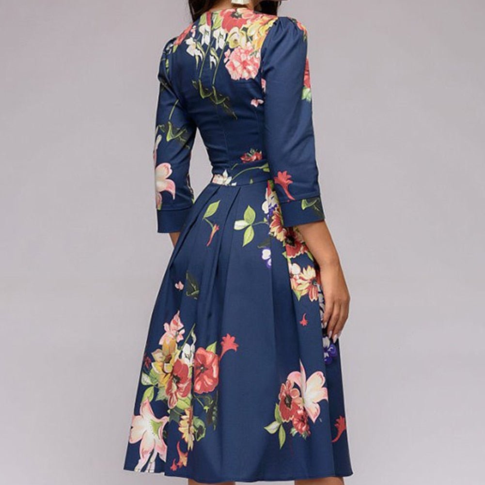 Sylis – A noble, knee-length dress