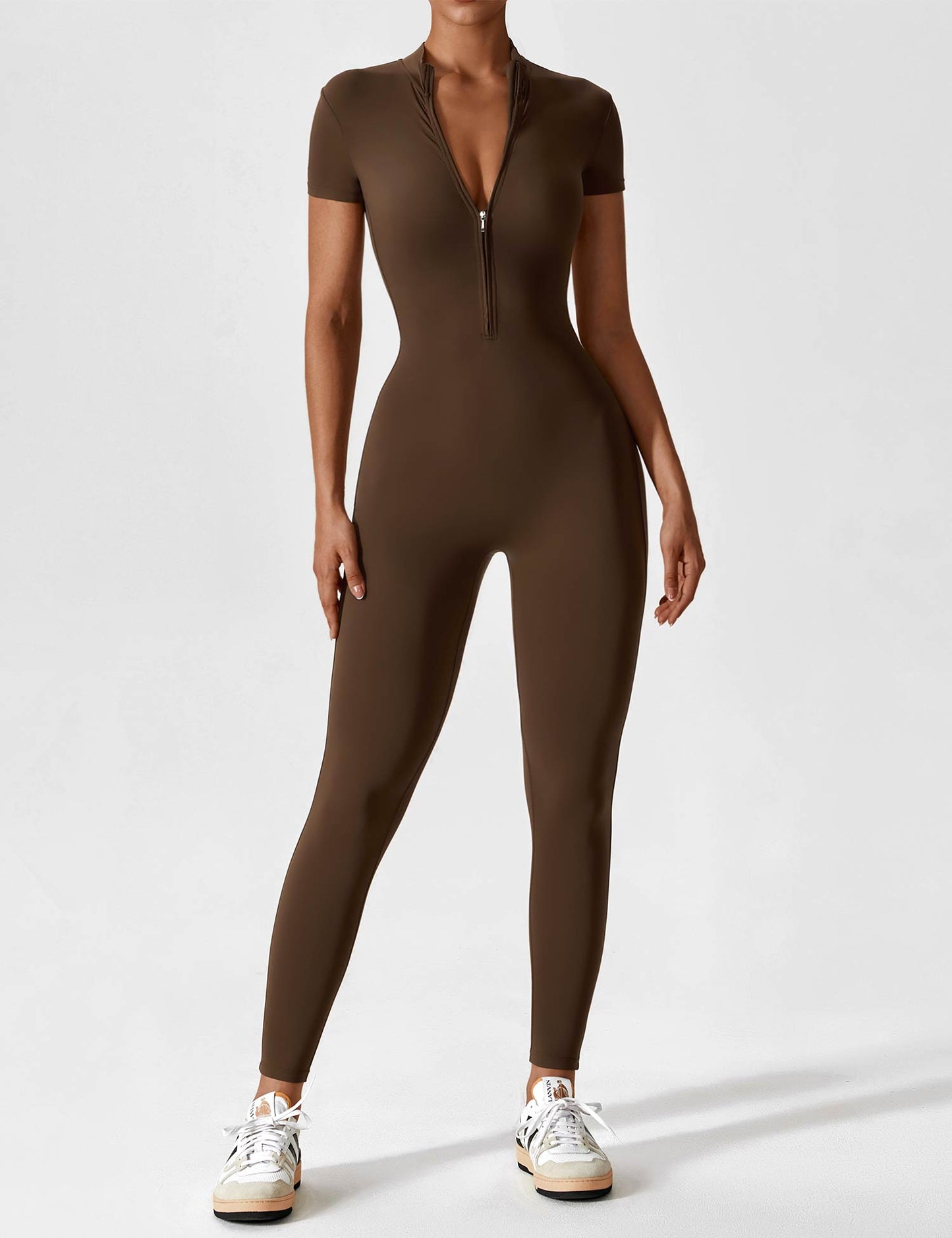 Sylis-Mode - Stylish autumn jumpsuit with stand-up collar and zipper for women